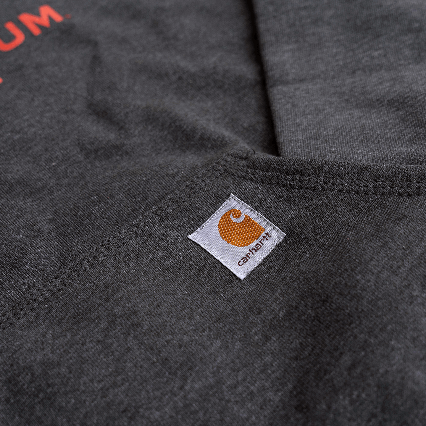 carhartt hoodie detail 2 1440w